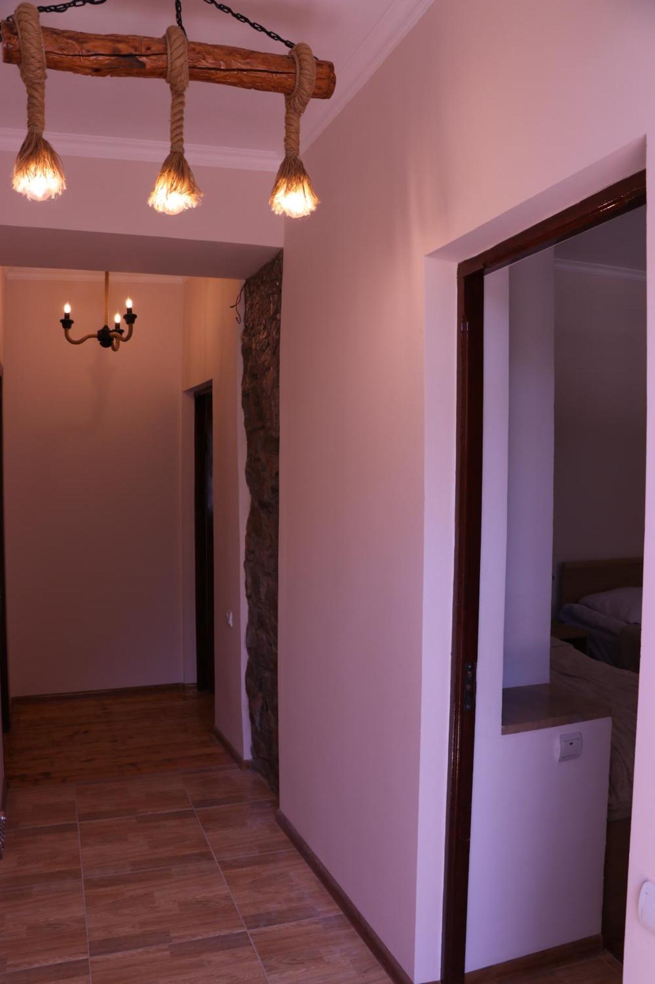 Legend Guest House Artabuynk ภายนอก รูปภาพ