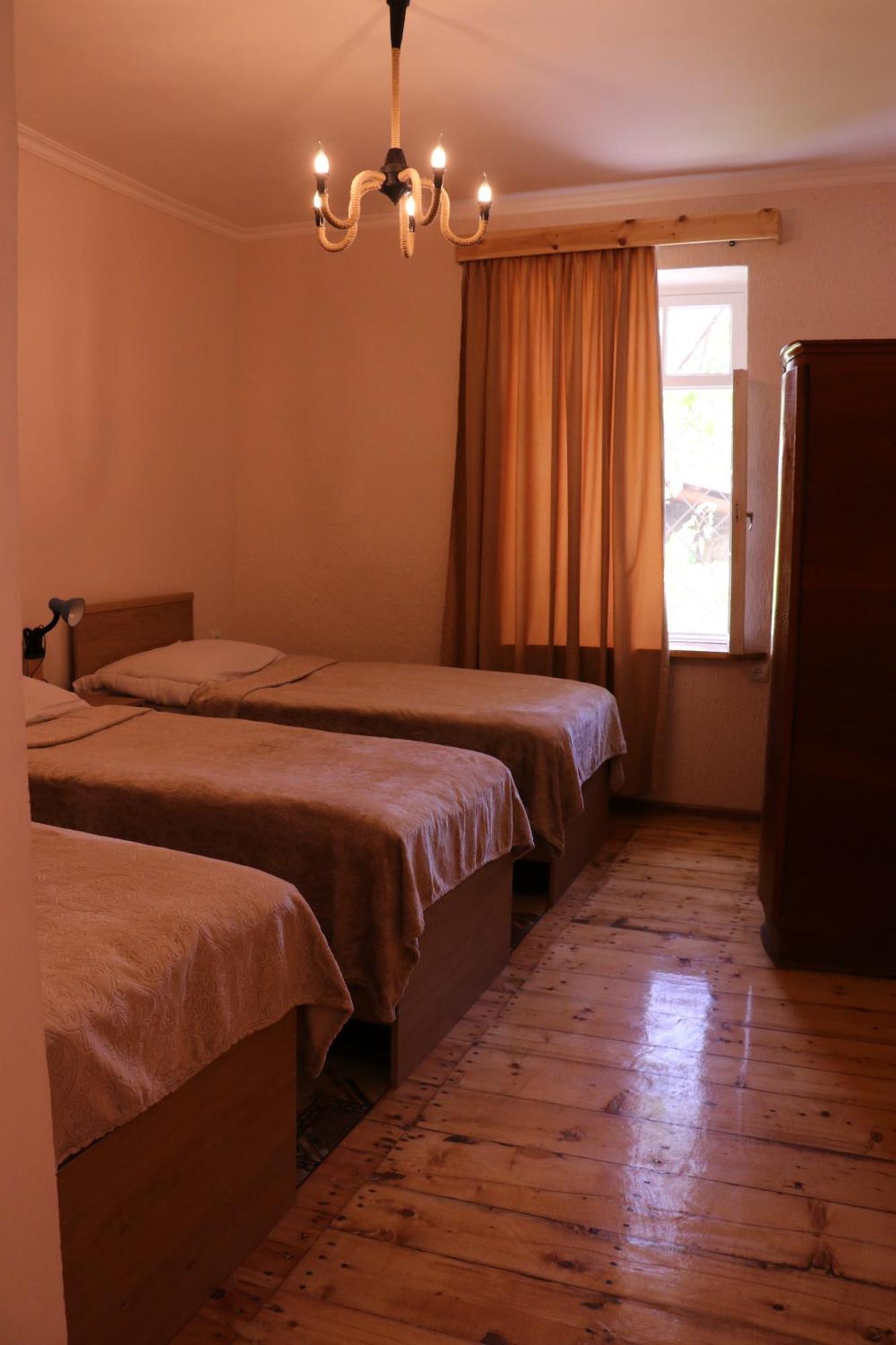 Legend Guest House Artabuynk ภายนอก รูปภาพ