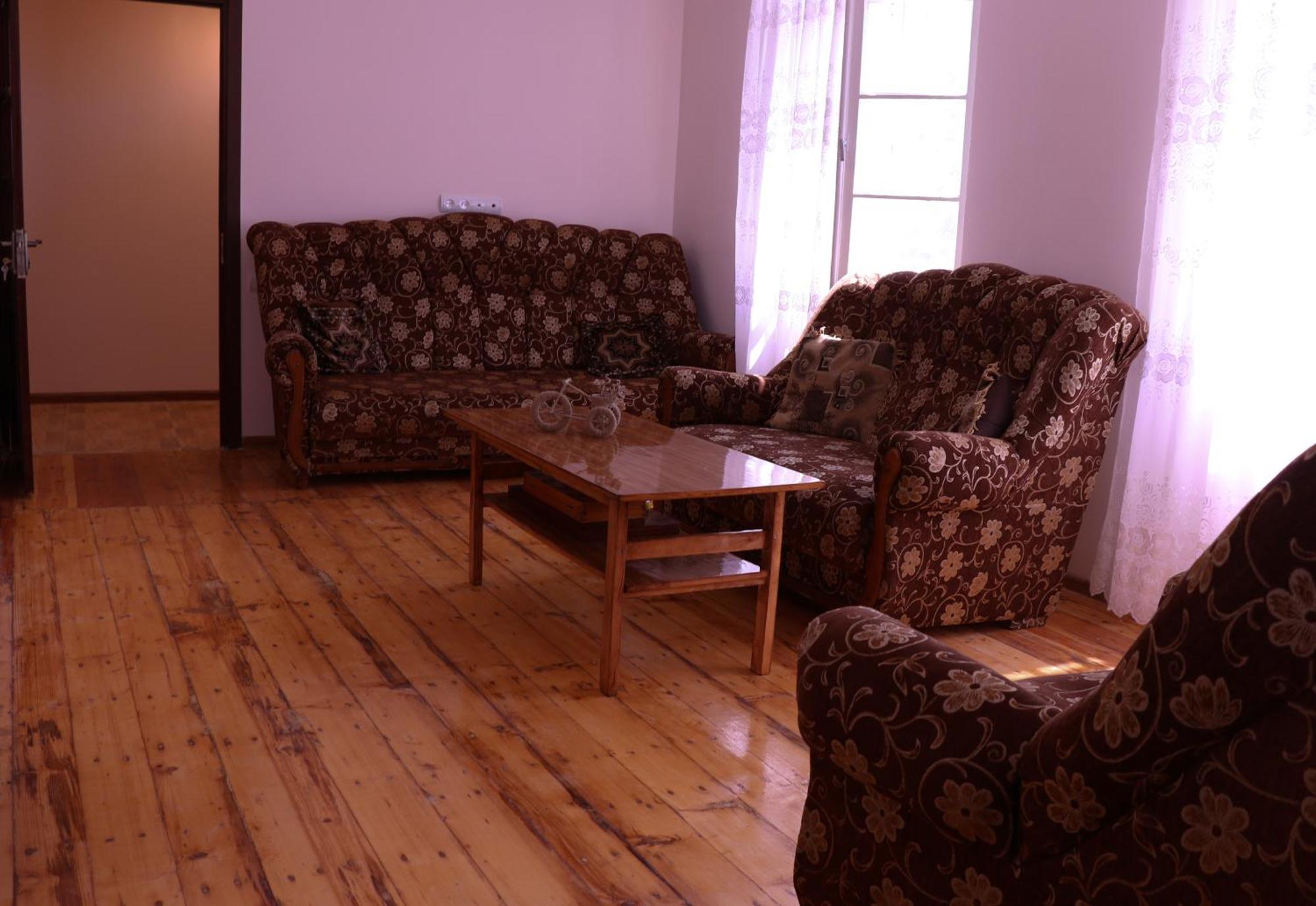 Legend Guest House Artabuynk ภายนอก รูปภาพ