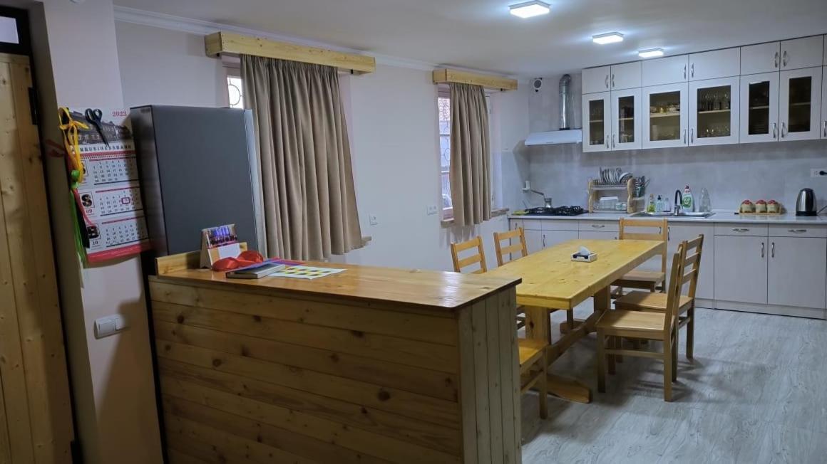 Legend Guest House Artabuynk ภายนอก รูปภาพ